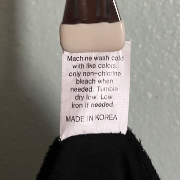 Lovely Sheer Fully Lined Black Skirt Size M NWT - Picture 8 of 8